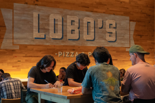 Lobos trivia night